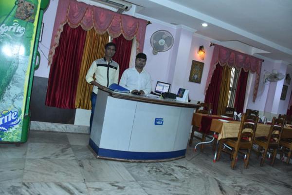 Hotel Sambit Palace Bhubaneswar Ngoại thất bức ảnh
